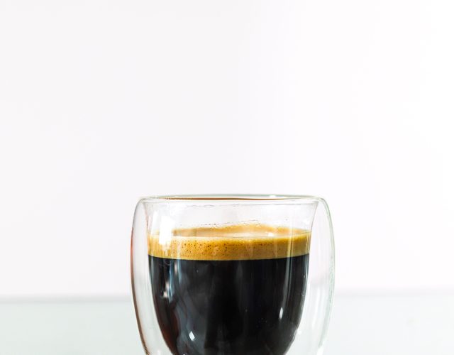 Espresso preparado por un barista profesional